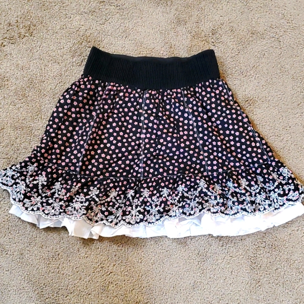 🎁 Fit and flare skirt